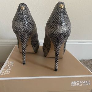 Michael Kors IONNA PUMP women heels size 8
